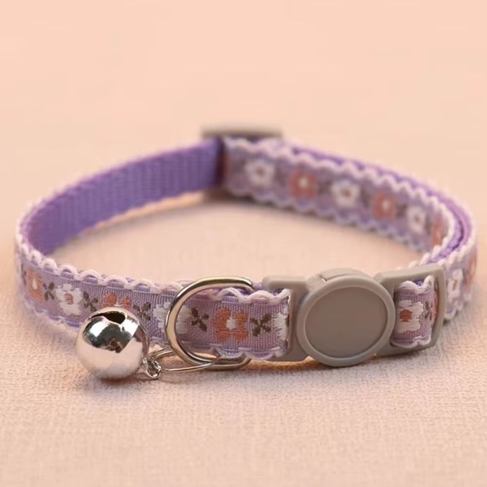 Fashion Floral Embroidered Cat Collars Adjustable Durable Pet Collars Cute Lace Collar with Bell Cat Supplies