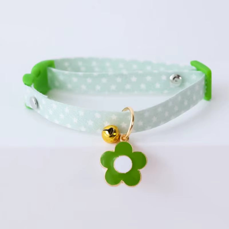Collar Sakura Heart Fruit Cat Plaid Cat Collars Bell Cartoon Necklace Adjustable Collar for Cat Small Dog Pet Cat Accessories