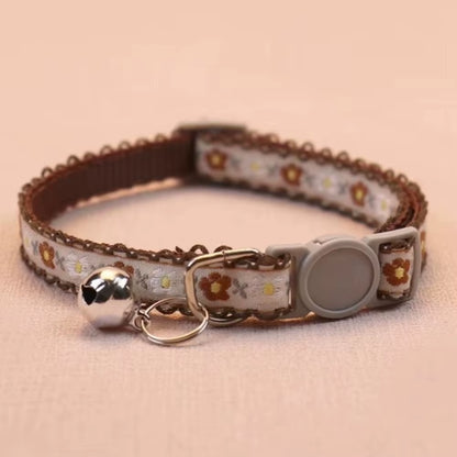 Fashion Floral Embroidered Cat Collars Adjustable Durable Pet Collars Cute Lace Collar with Bell Cat Supplies