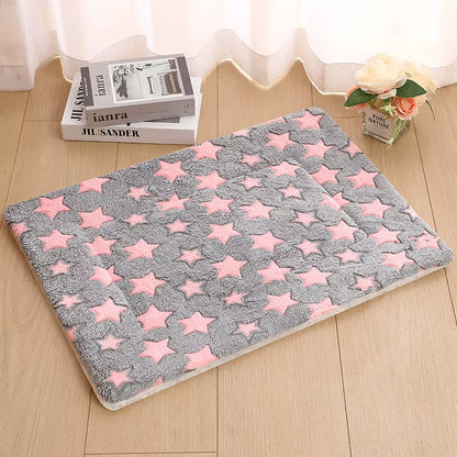 Pet Mats Dog Mats Winter Cat Mats Thick Blankets Autumn and Winter Dog Beds Cat Beds Large and Small Dog Beds Warm Sleeping Mats