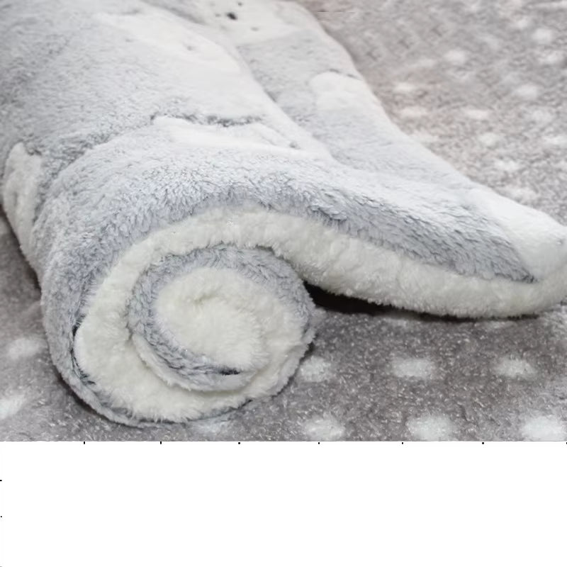 Multi-Model Pet Flannel Winter Sleeping Mat Kennel Mat Blanket Pet Warm Mat Suitable for Large Medium and Small Pets