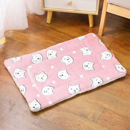 Pet Mats Dog Mats Winter Cat Mats Thick Blankets Autumn and Winter Dog Beds Cat Beds Large and Small Dog Beds Warm Sleeping Mats
