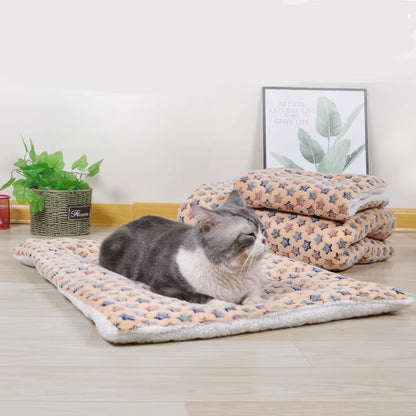 Multi-Model Pet Flannel Winter Sleeping Mat Kennel Mat Blanket Pet Warm Mat Suitable for Large Medium and Small Pets
