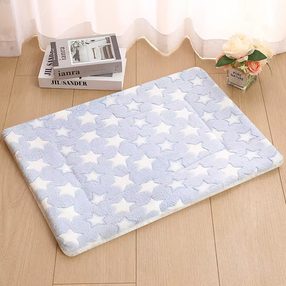 Pet Mats Dog Mats Winter Cat Mats Thick Blankets Autumn and Winter Dog Beds Cat Beds Large and Small Dog Beds Warm Sleeping Mats